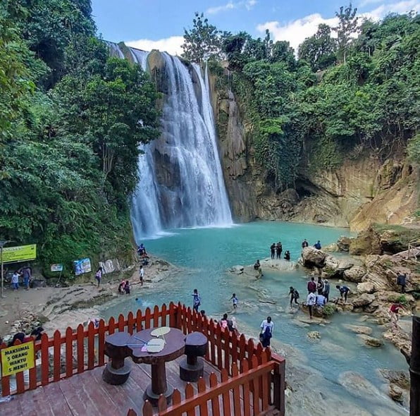 AIR TERJUN PUTRI NGLIRIP