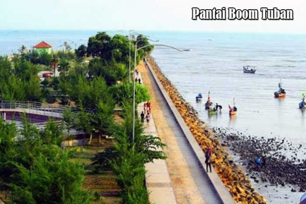 PANTAI BOOM
